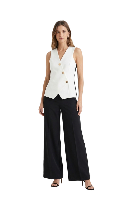 Chaleco blanco cruzado con botones metalicos