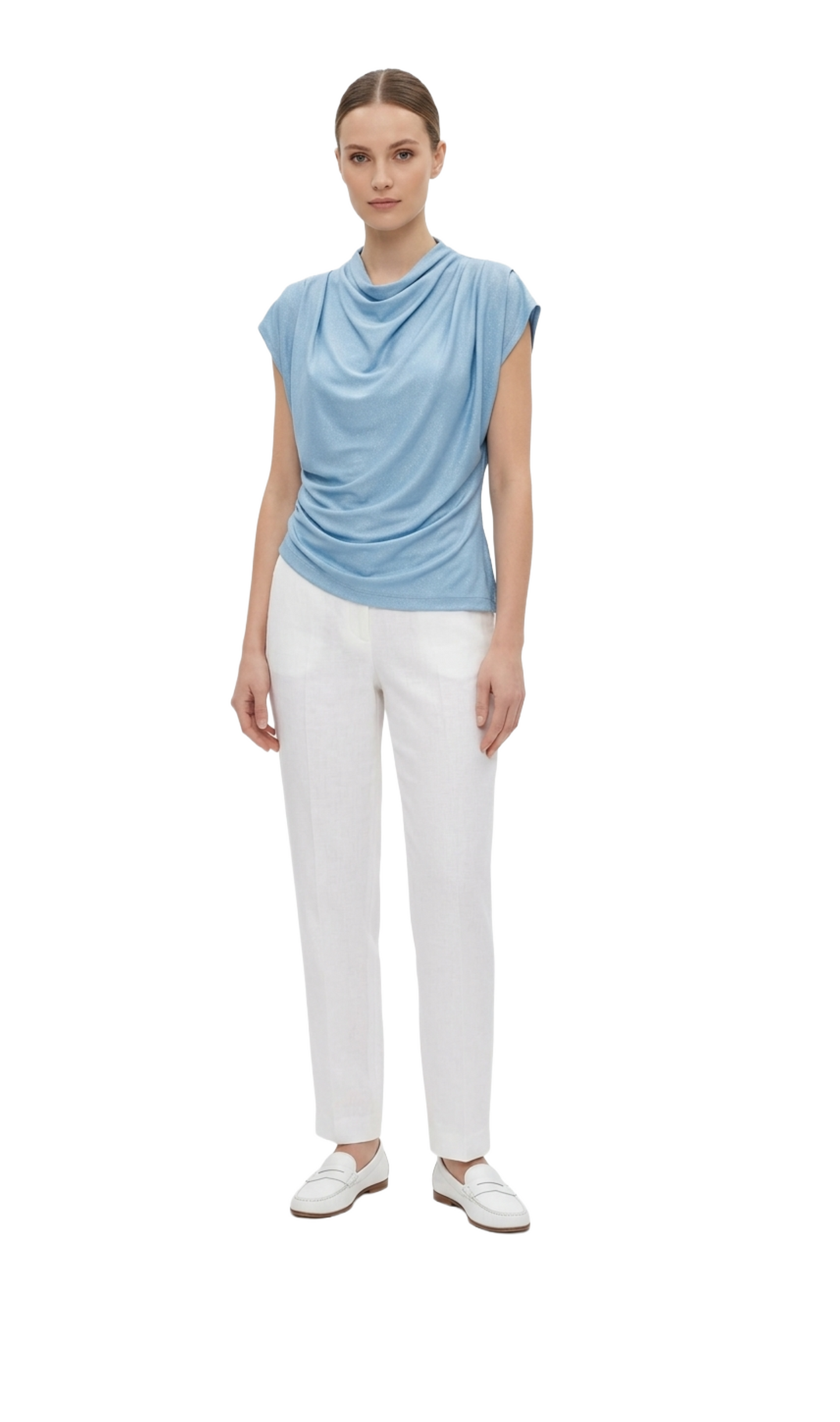 Blusa azul con plisado en hombros