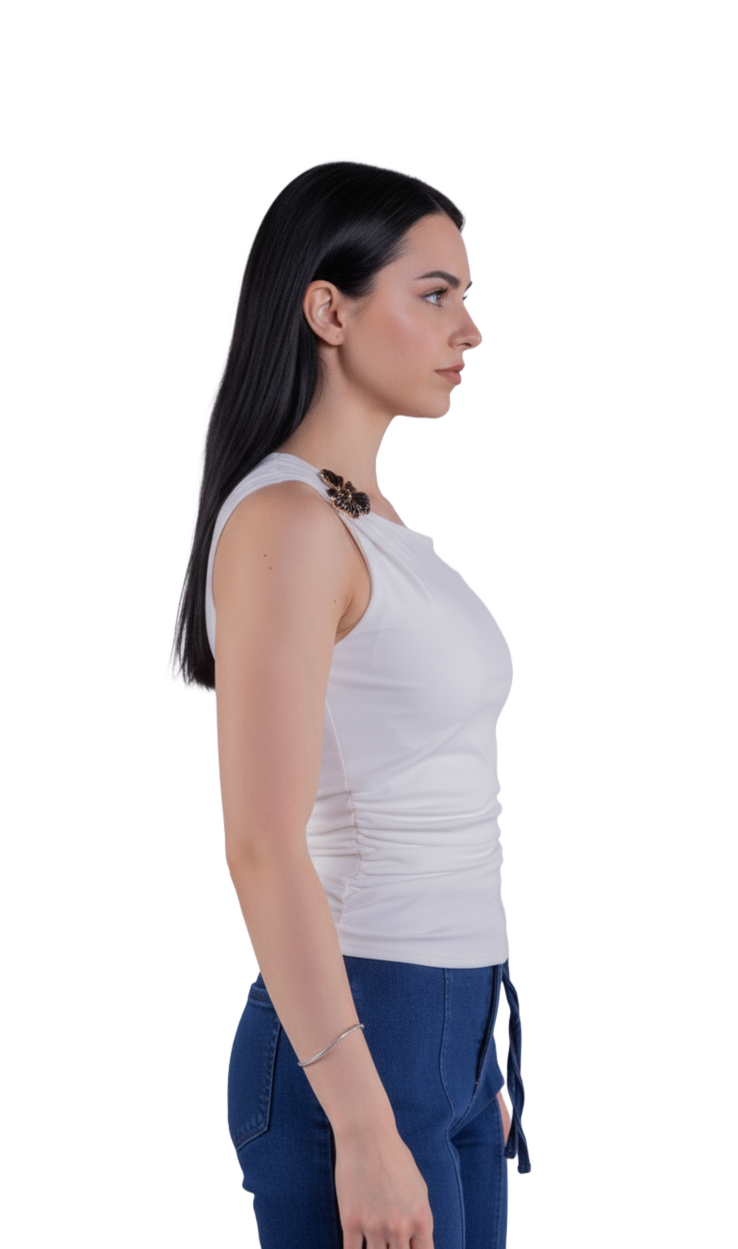 Blusa de tirantes con detalle metálico en hombro