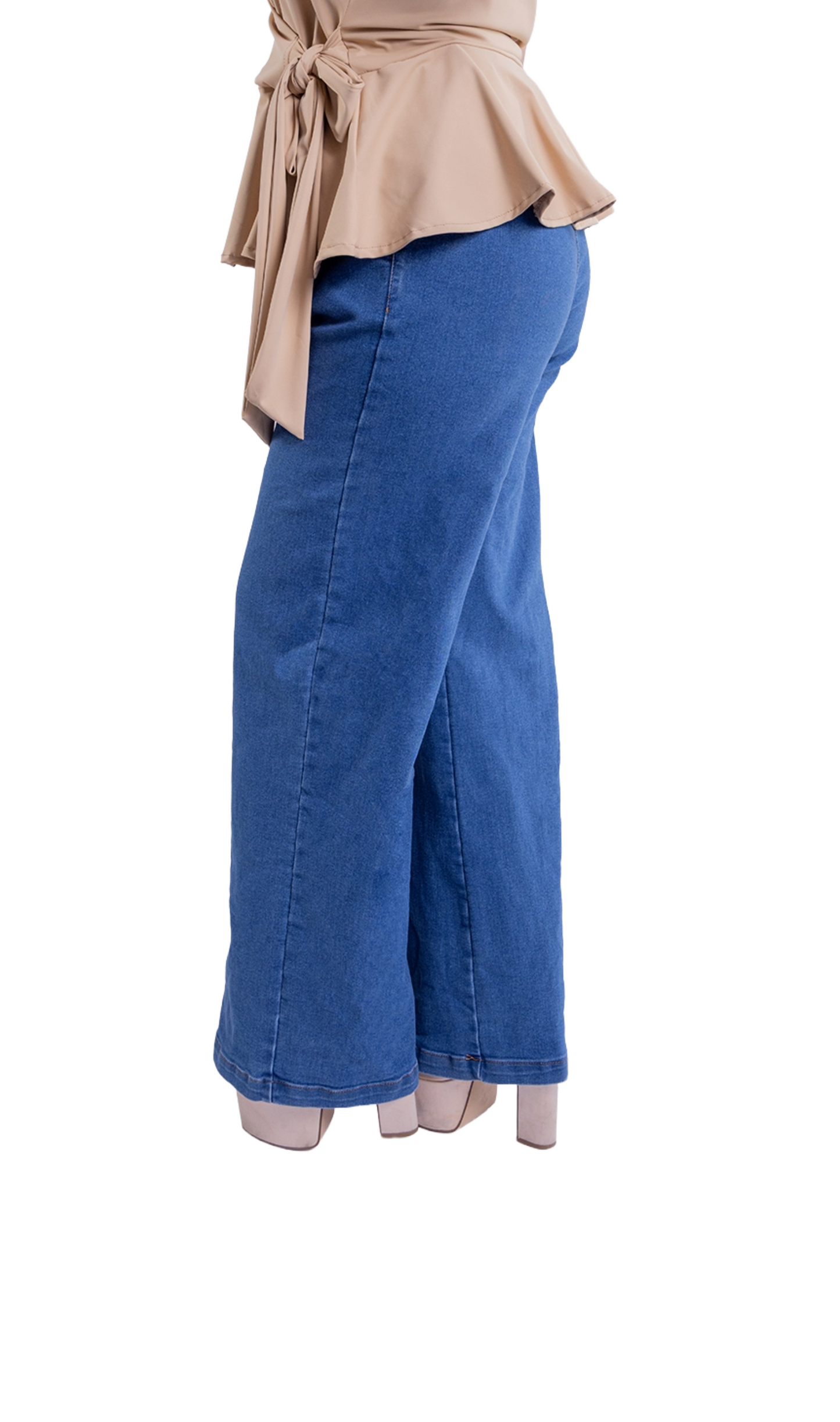 Pantalón de mezclilla corte amplio