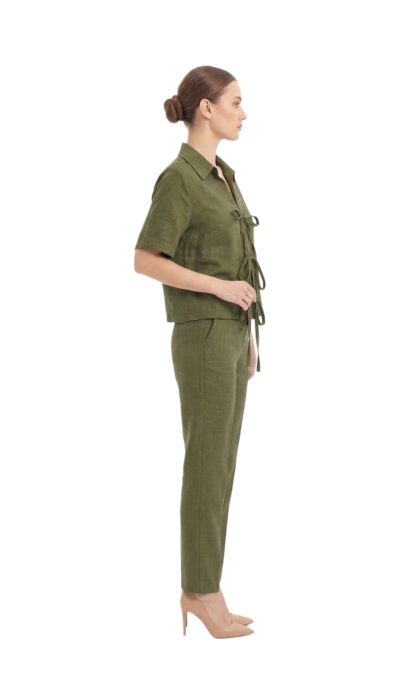 Conjunto verde de blusa con amarres al frente y pantalón