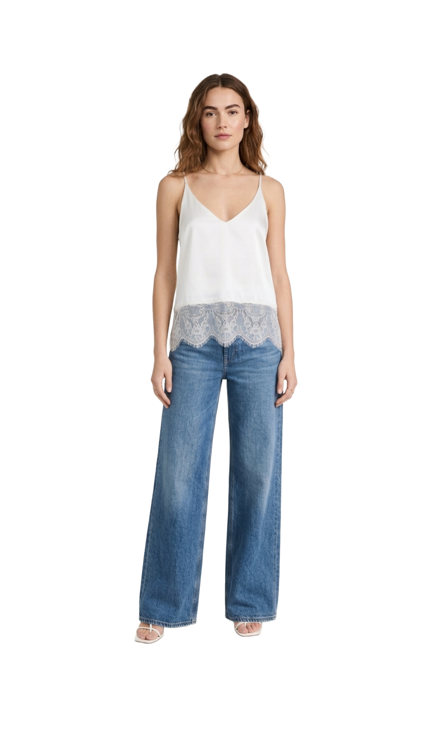 Blusa satinada blanca de tirantes delgados con detalle de encaje