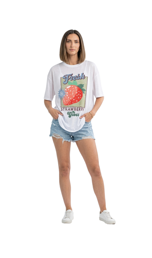 Blusa blanca oversize con estampado de serigrafia