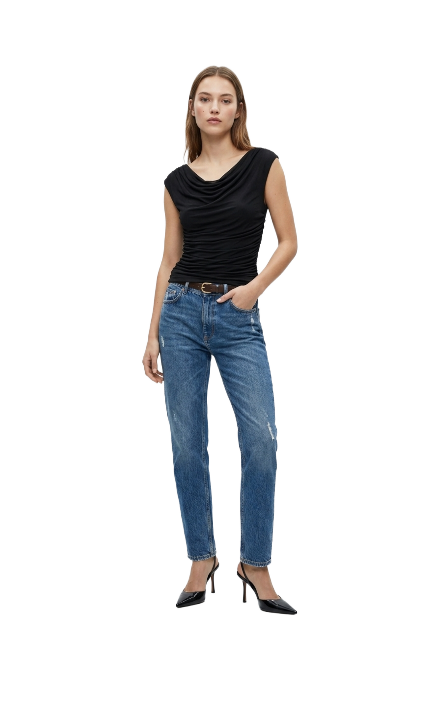 Blusa negra plisada al cuerpo