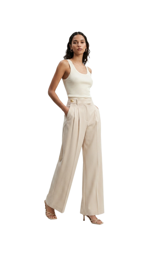 Pantalón beige con rayas blancas con detalle lateral de cinto
