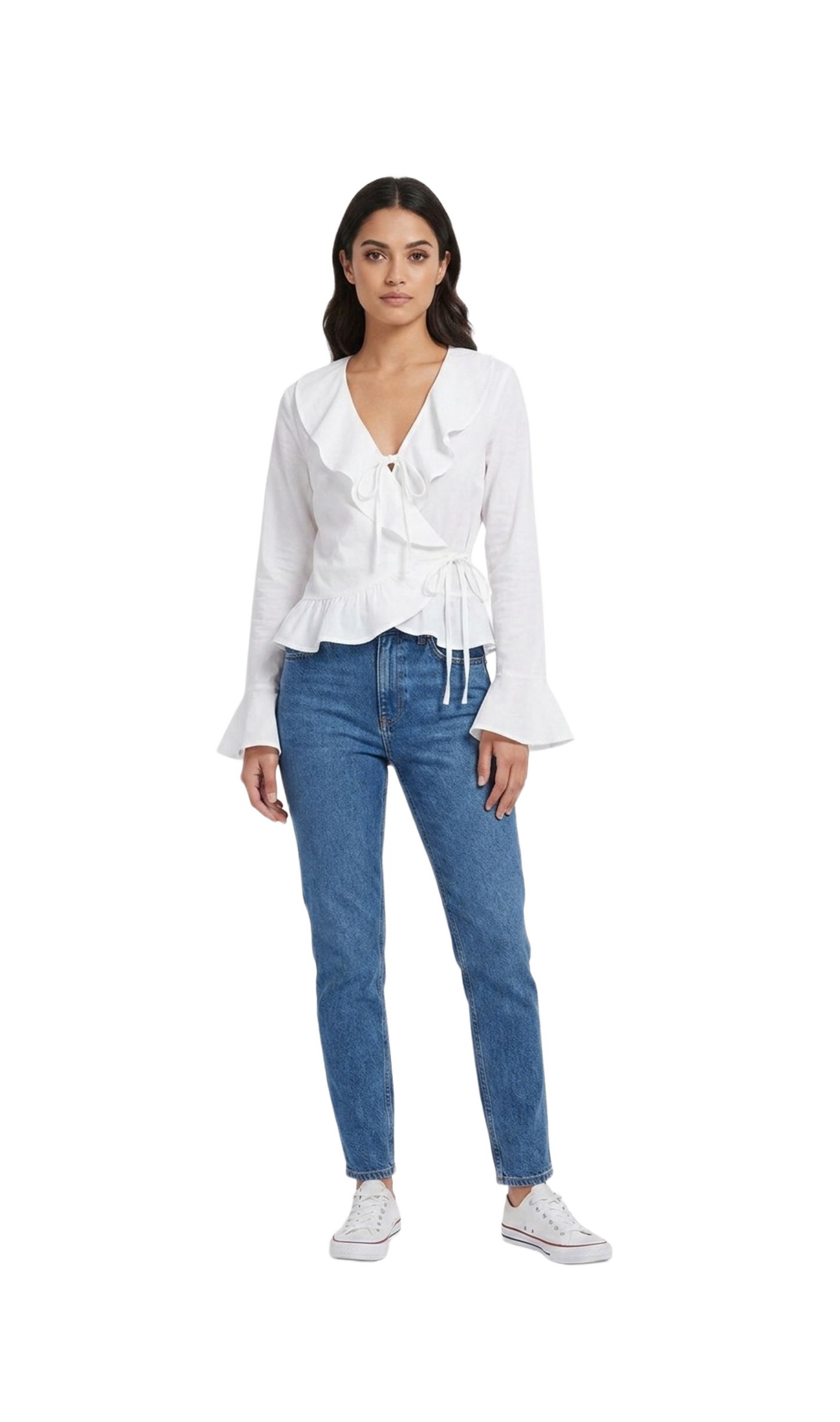Blusa blanca con olan en cuello y amarre al centro