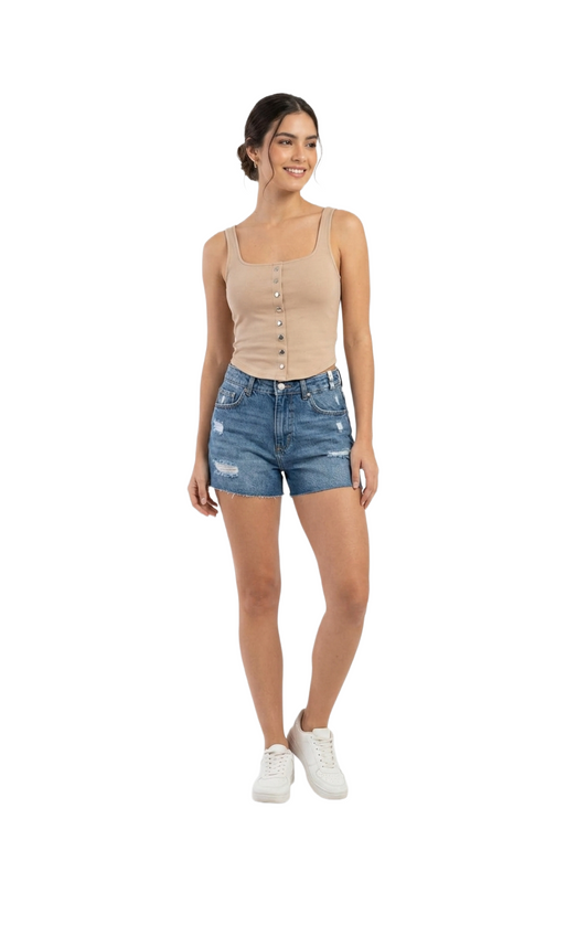 Blusa beige abotonada cuello redondo