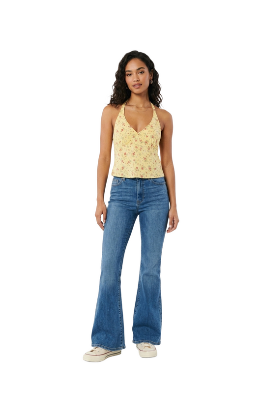 Top estilo halter amarillo con estampado de flores