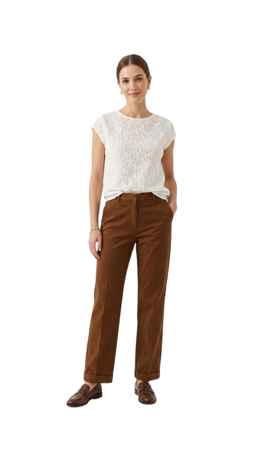 Blusa de manta perforada