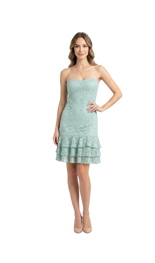 Vestido straple verde acqua de encaje con olanes
