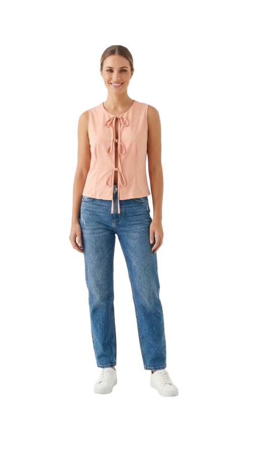 Blusa salmon con detalle de moños al frente