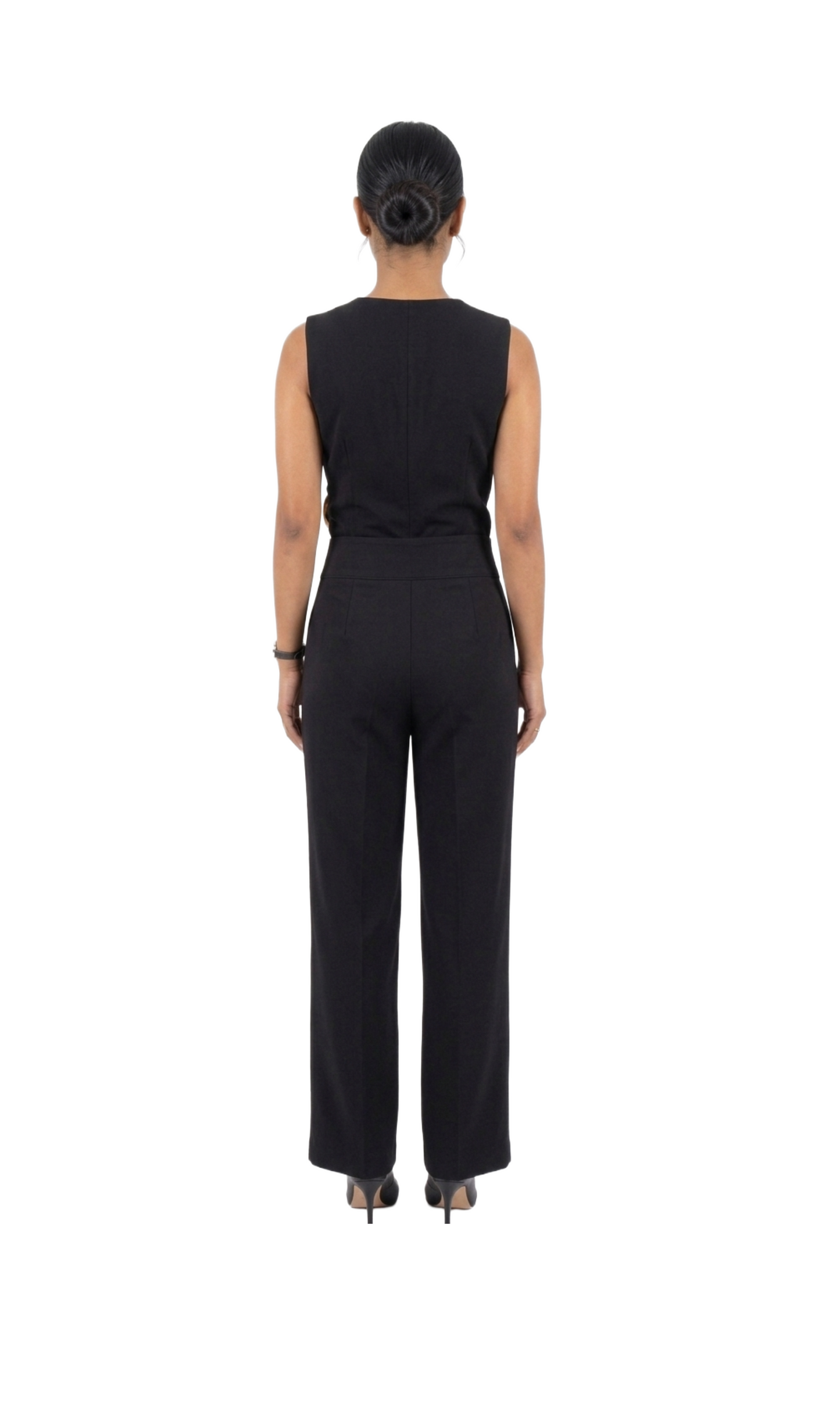 Conjunto de blusa con escote cruzado y detalle metálico lateral