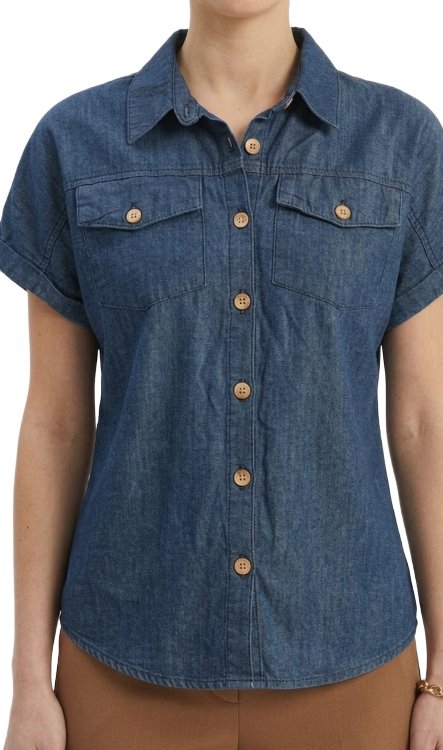 Blusa imitación mezclilla con botones cafes y bolsas en pecho