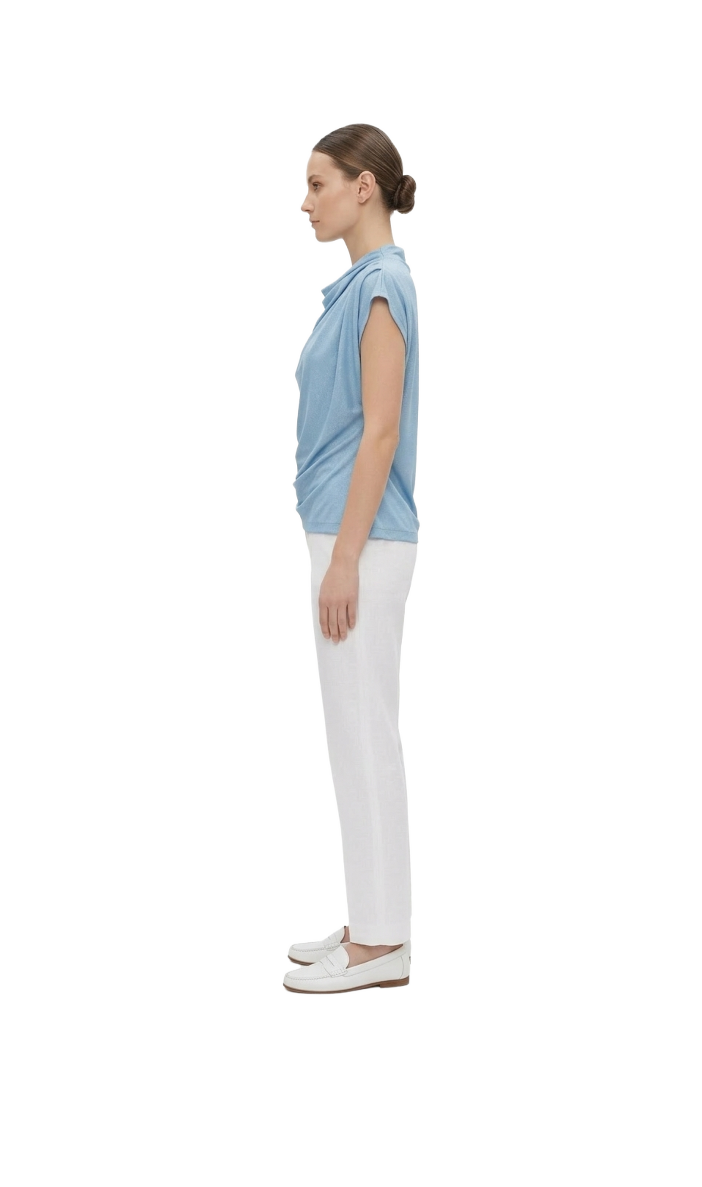 Blusa azul con plisado en hombros
