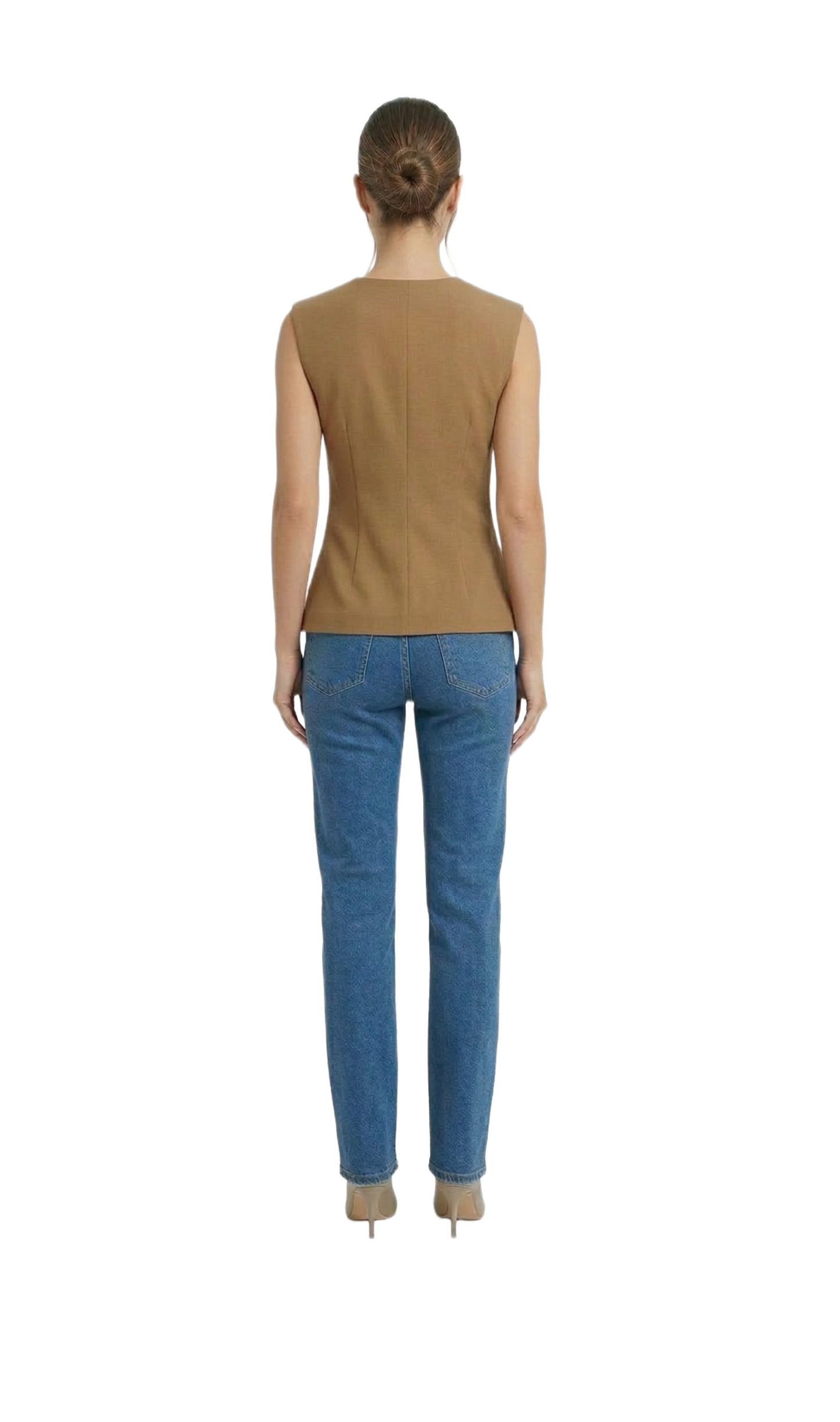 Blusa cafe con botones de metal y pinzas laterales
