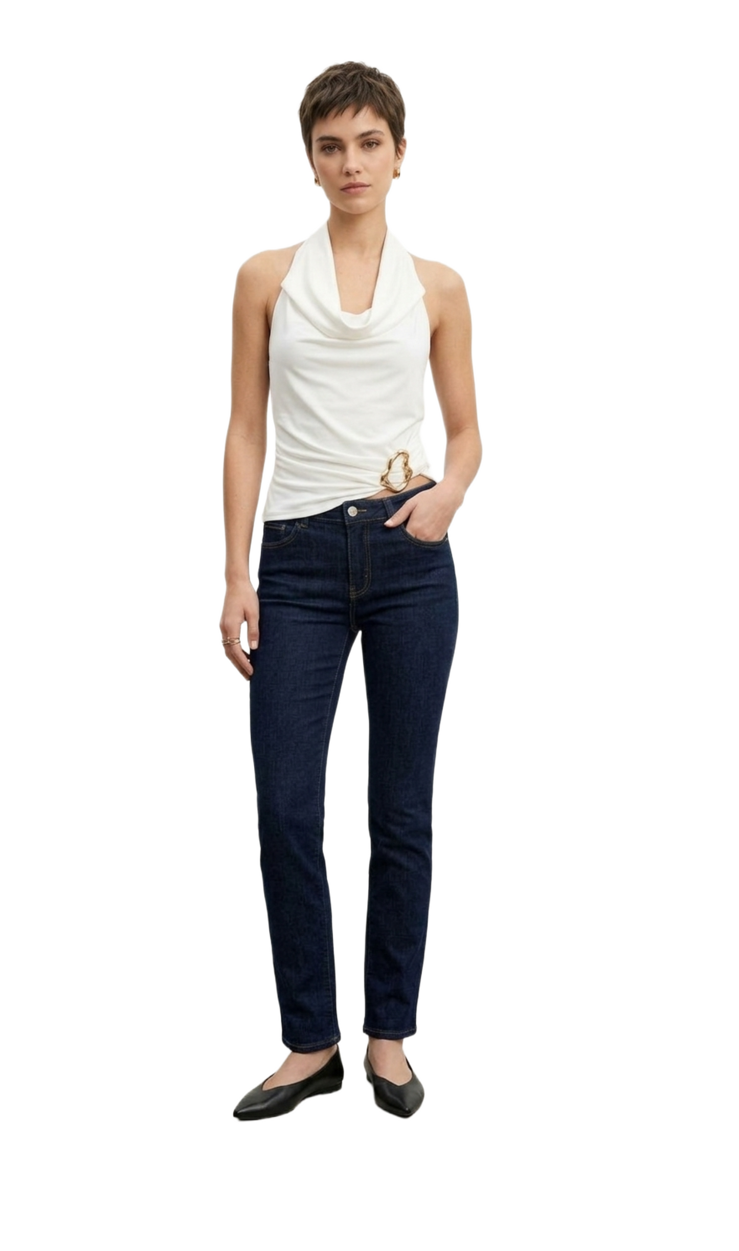 Blusa blanca estilo halter con detalle de plisado con metal