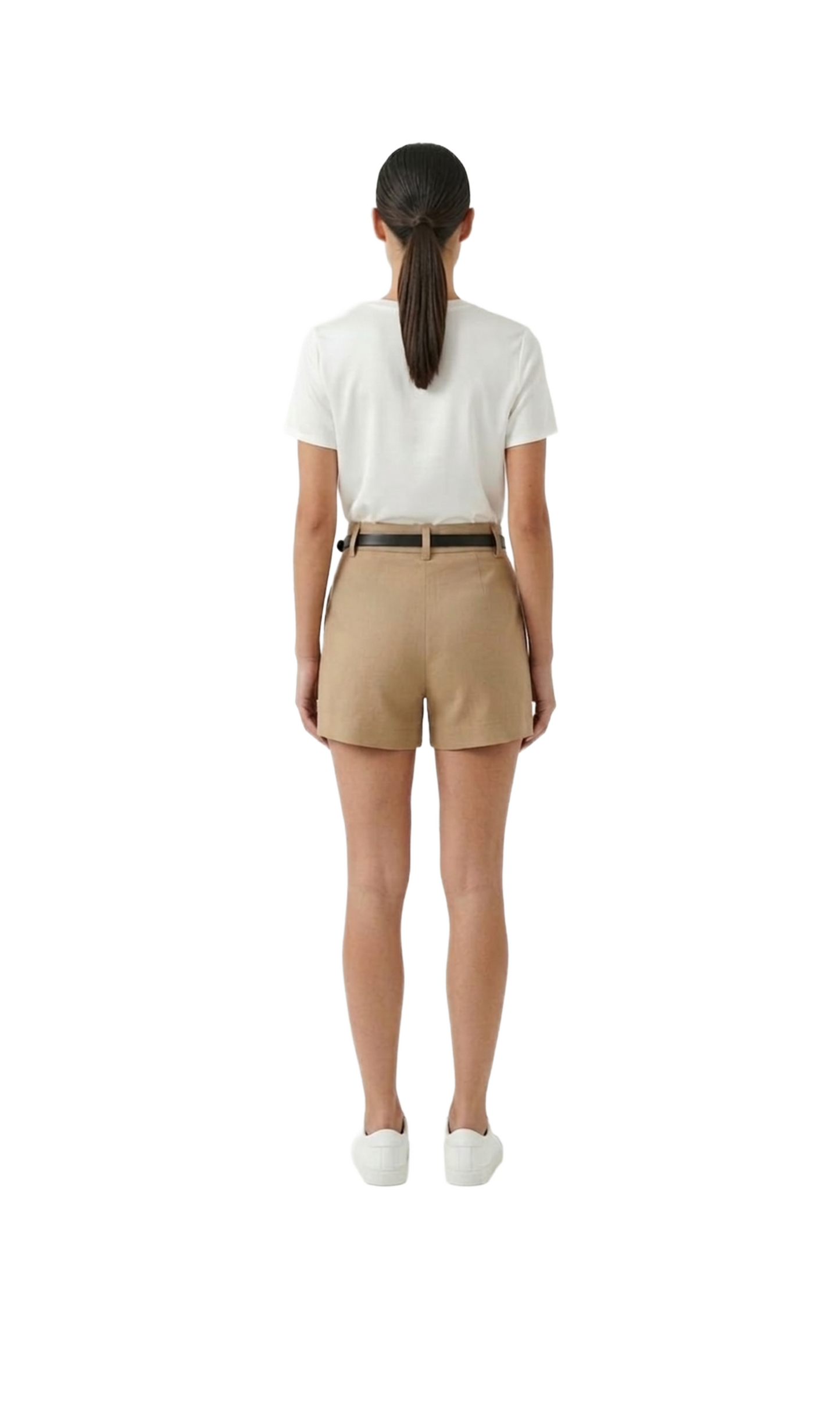 Short kaki de vestir con cinturón negro