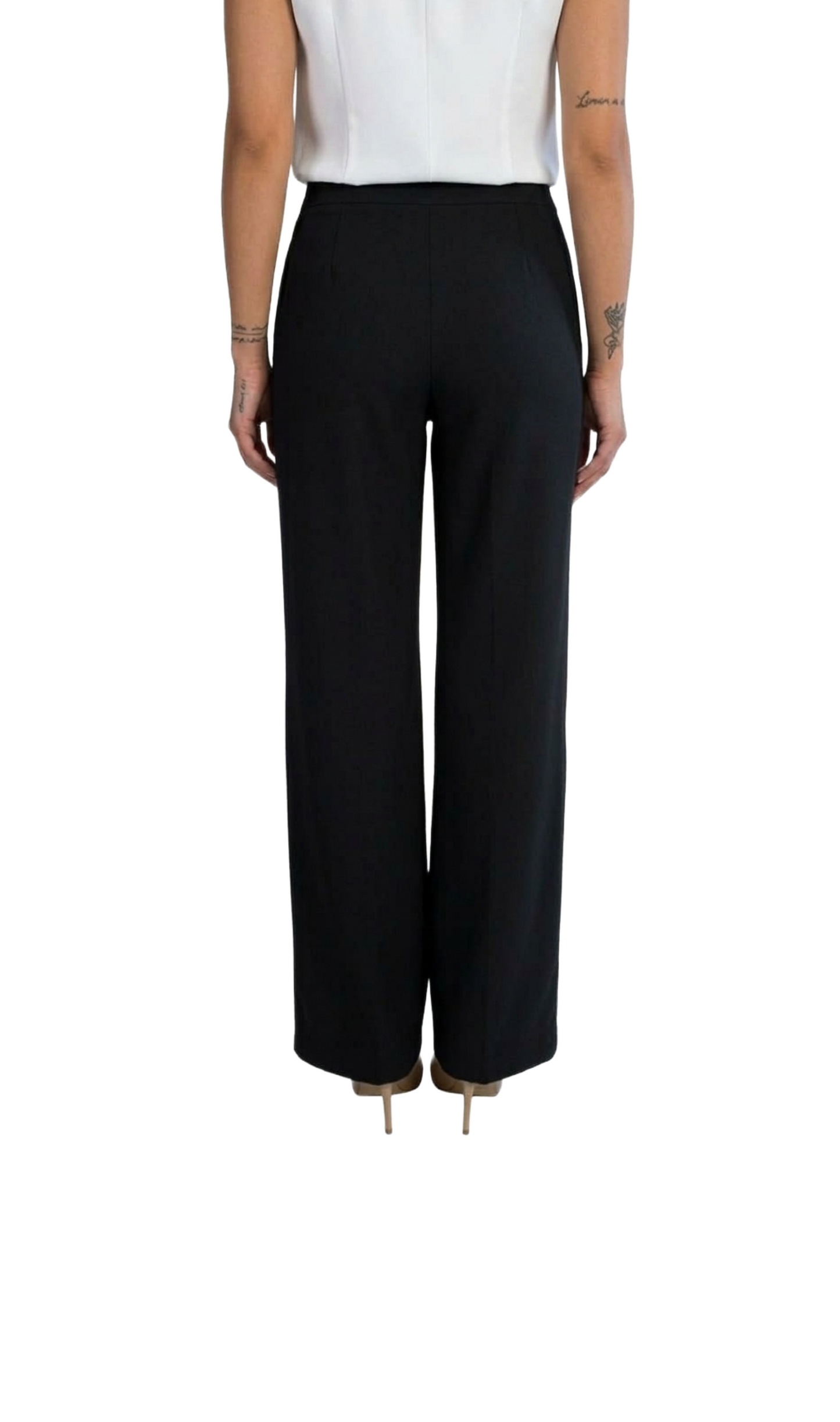 Pantalón beige con pinzas cierre de ziper