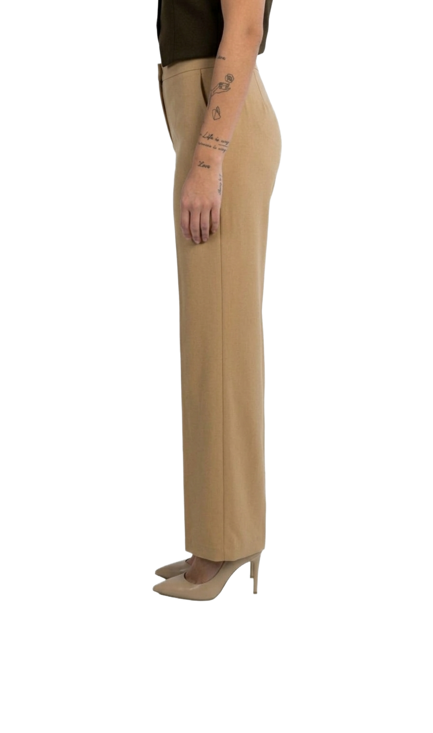 Pantalón beige con pinzas cierre de ziper