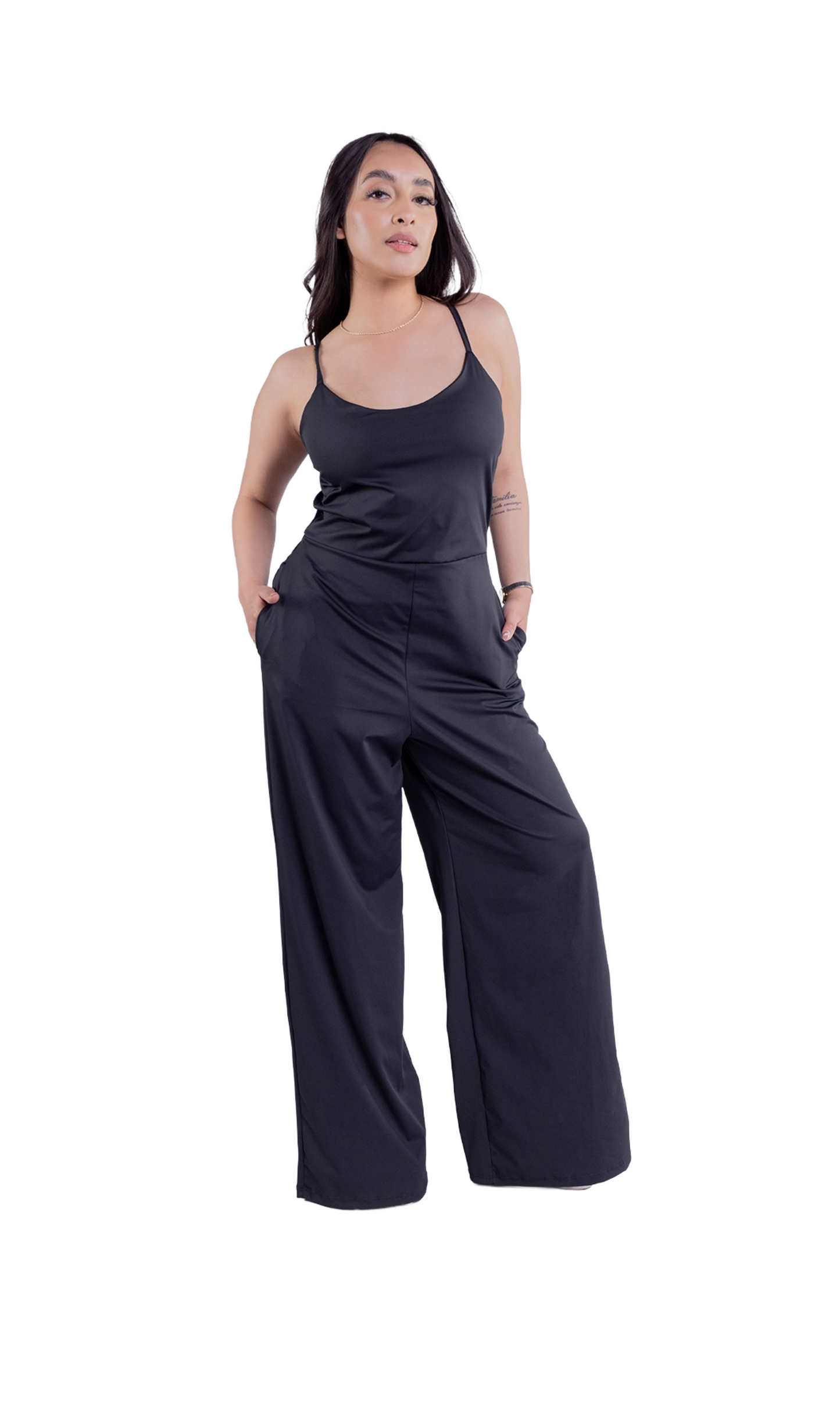 Jumper de tirantes con bolsas laterales y escote en espalda