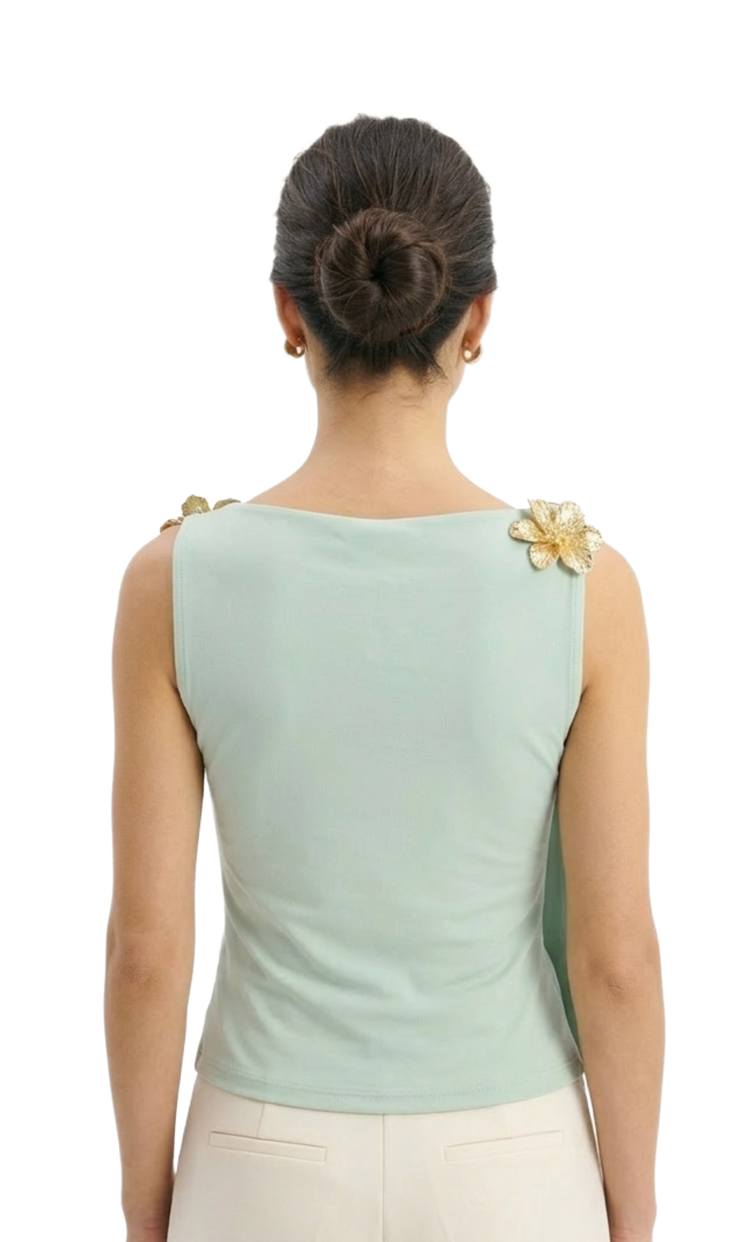 Blusa con amarre en hombro y detalle metálico