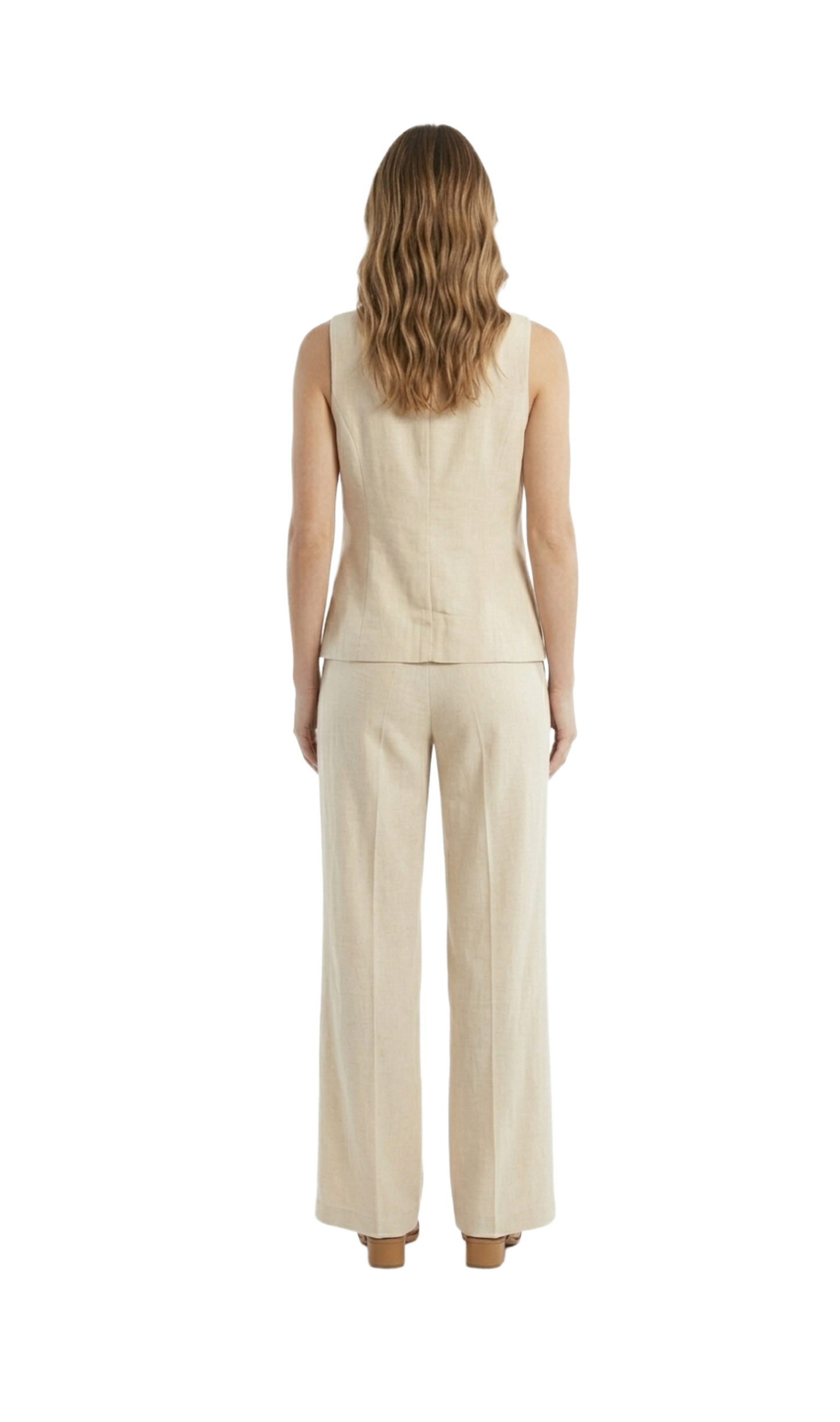 Conjunto beige de blusa con detalle de amarre al frente y pantalón