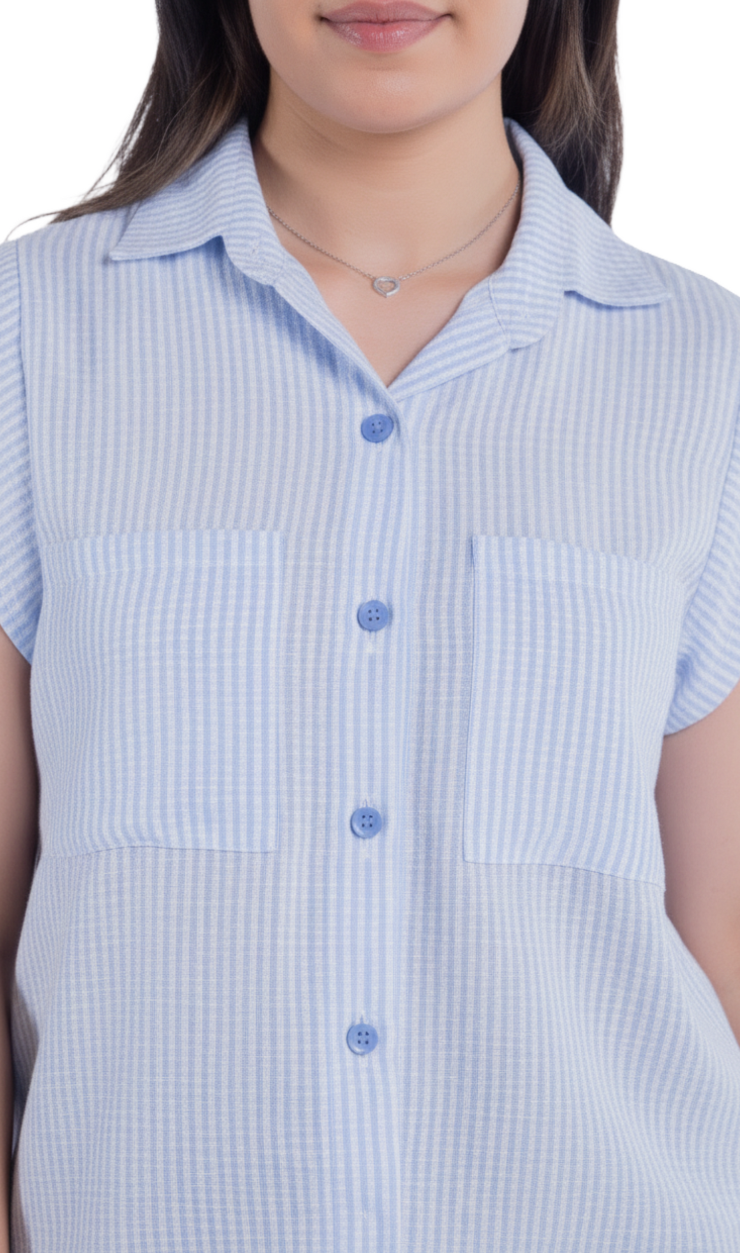Blusa abotonada de rayas con bolsitas en pecho