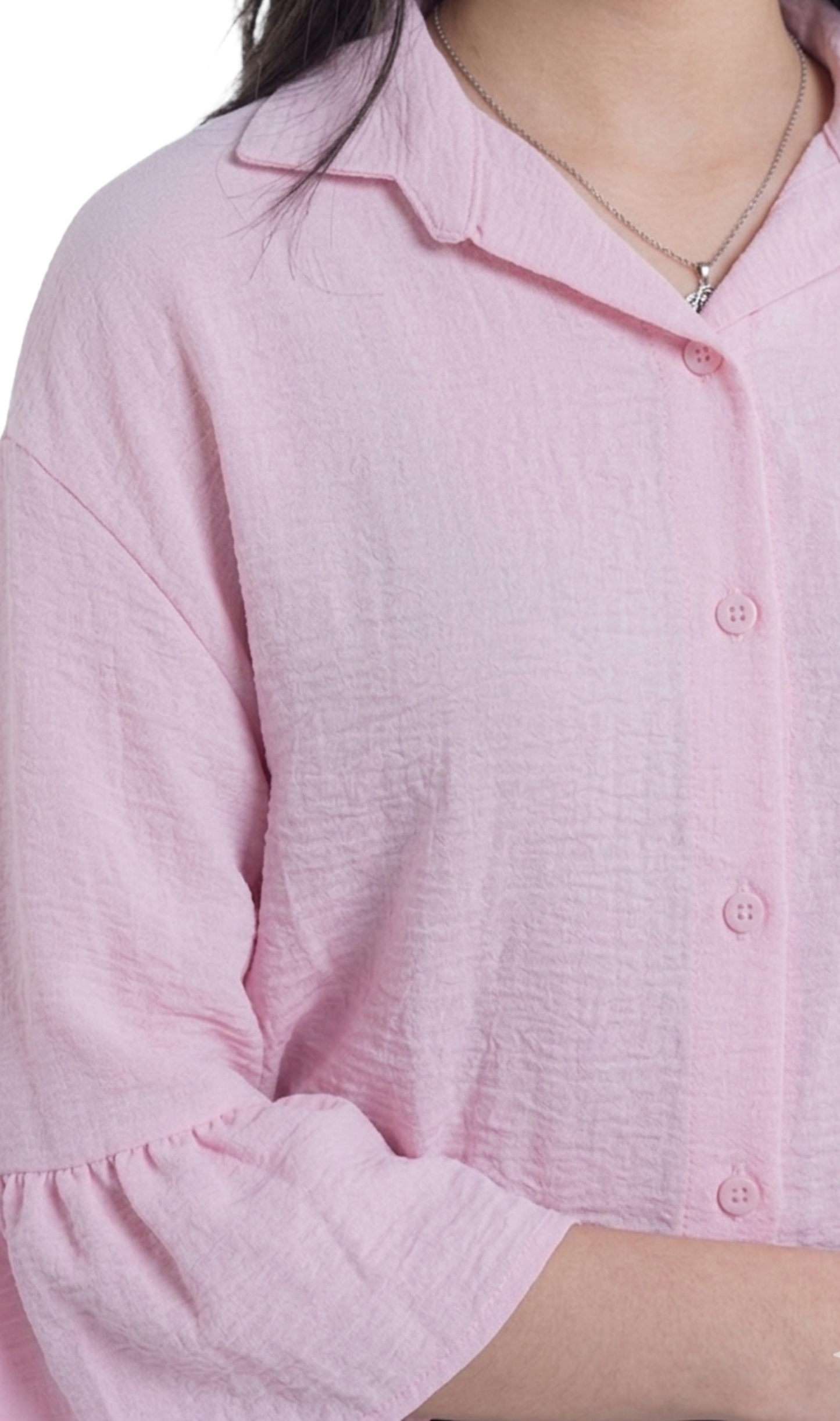 Blusa rosa con manga amplia rosa abotonada