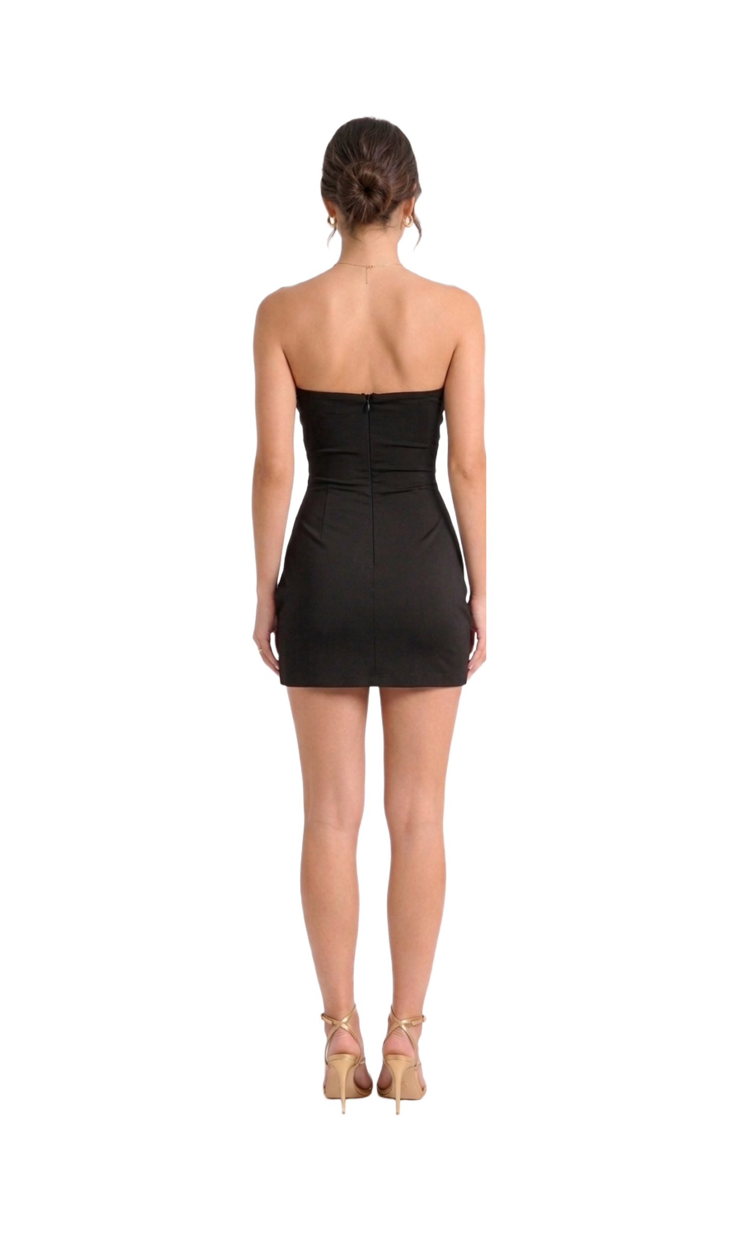 Conjunto de dos piezas de top y falda con detalle de broches metalicos