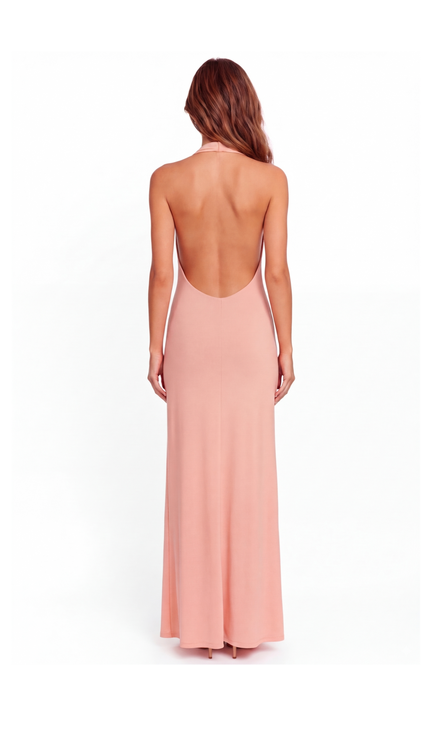 Vestido salmon con caída en cuello y detalle de prendedor lateral
