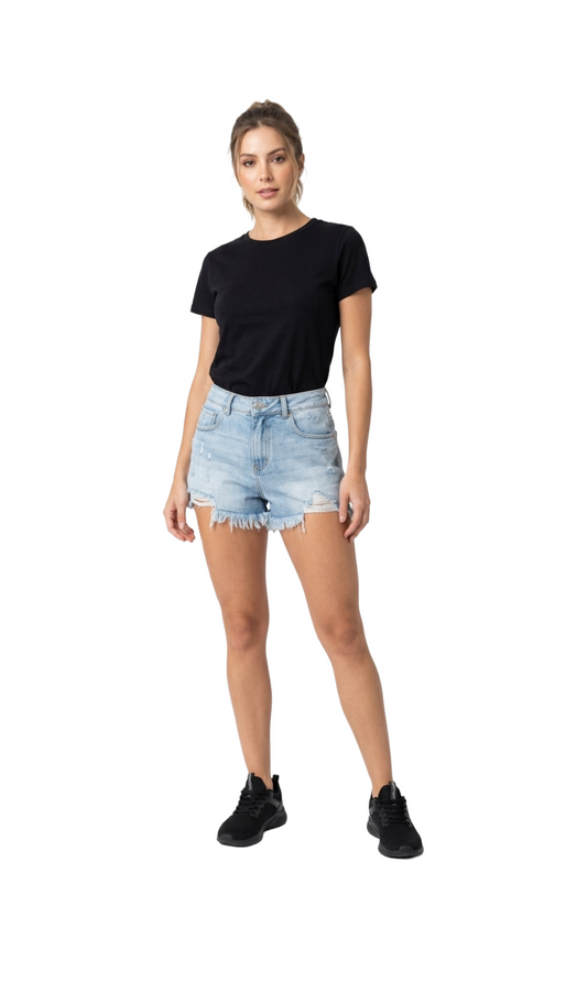 Short deslavado con desgarre