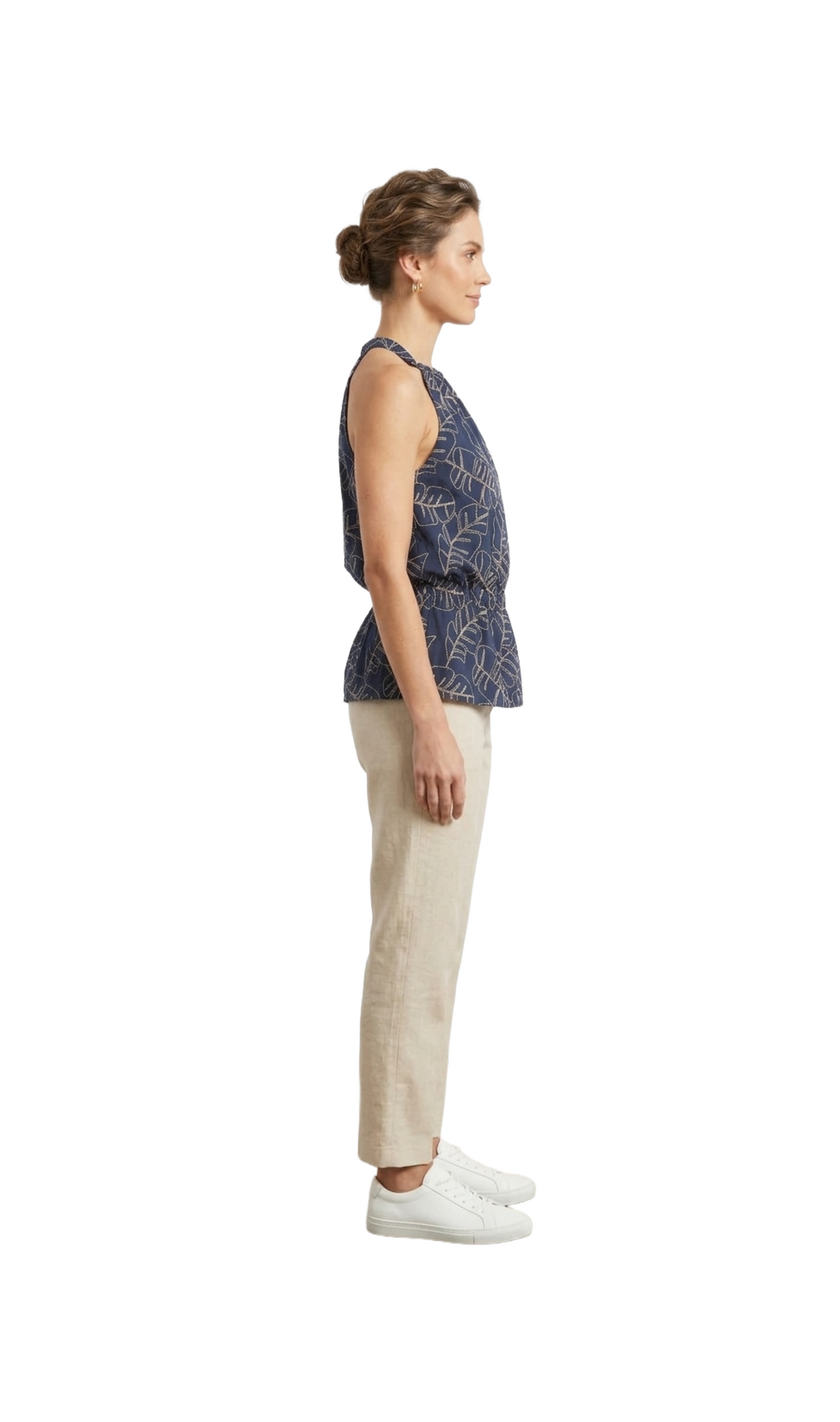 Blusa de lino azul con tejido decorativo de naturaleza