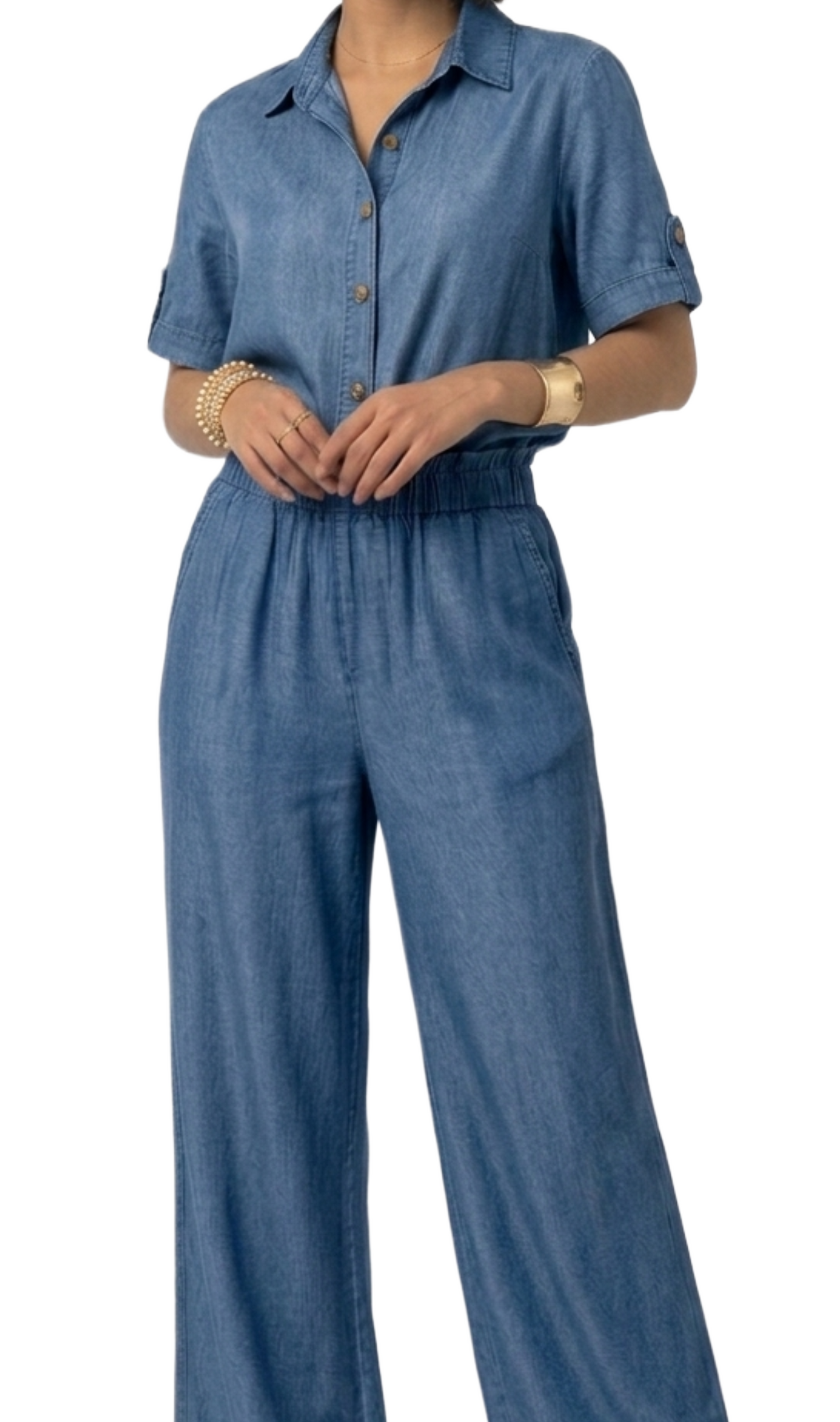 Conjunto azul de blusa abotonada con pantalon