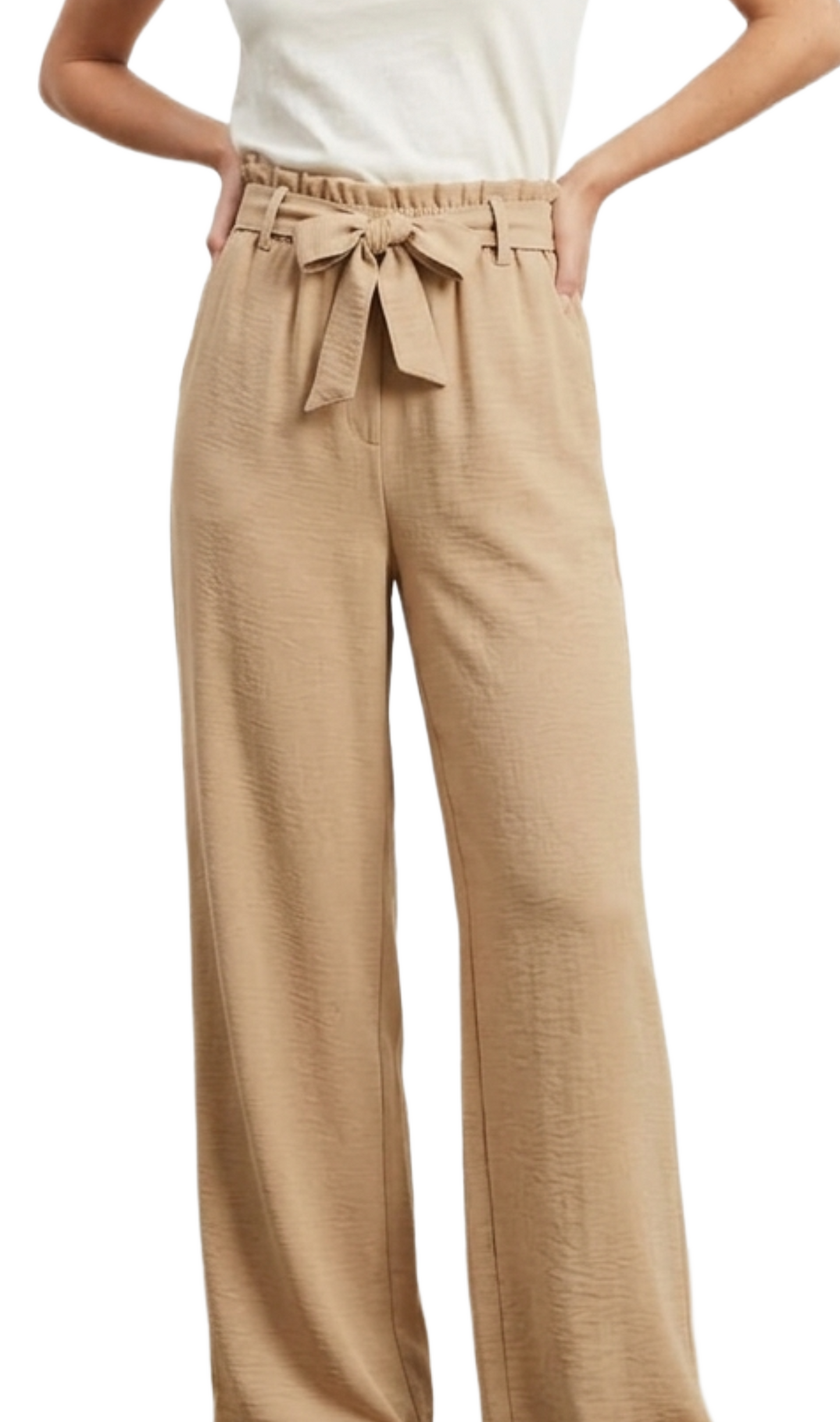 Pantalón beige con amarre en cintura de tela vaporosa