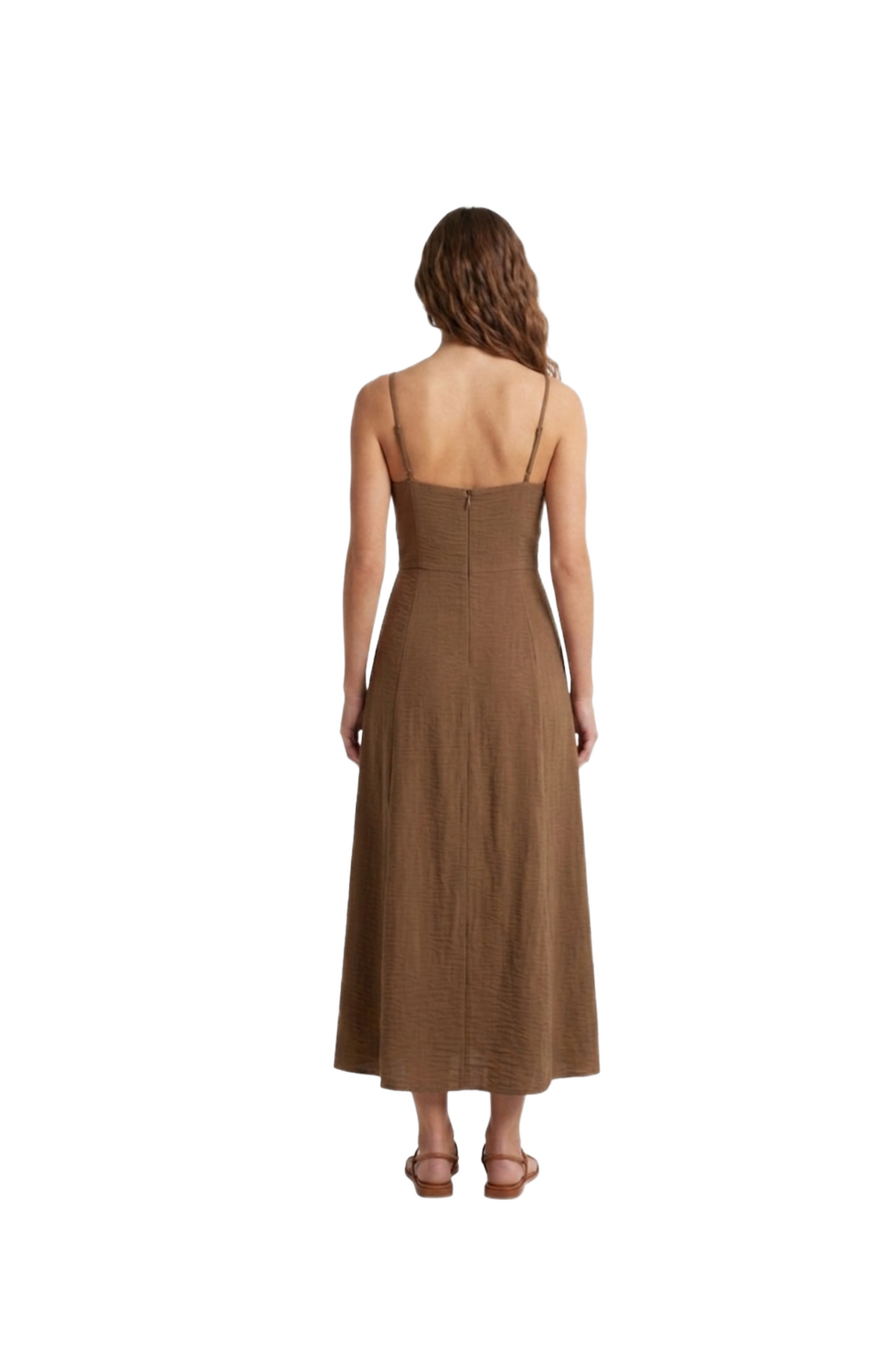Vestido cafe de tirantes con amarre en pecho y aberturas en piernas