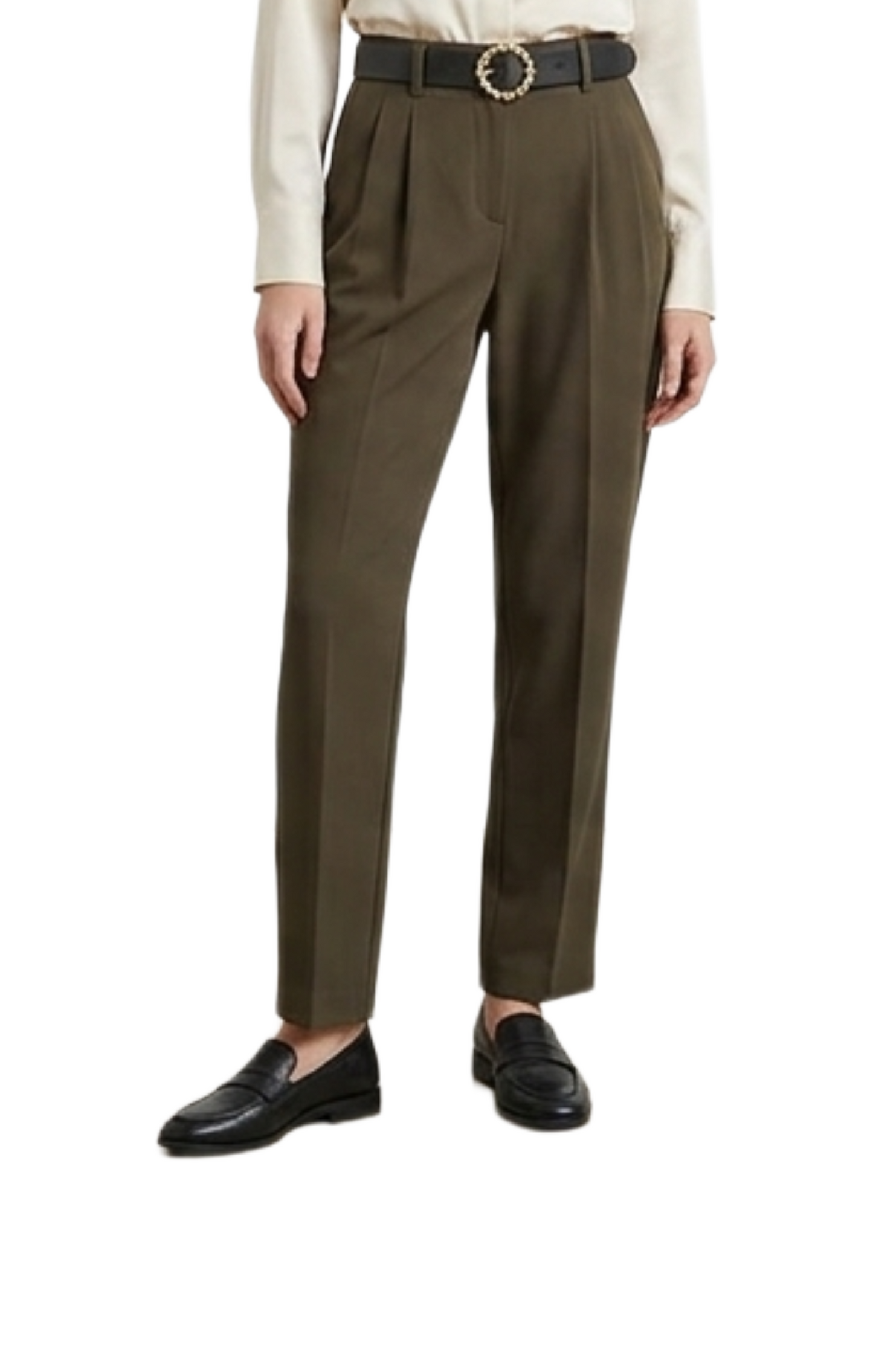 Pantalón cafe con pinzas y cinturón negro