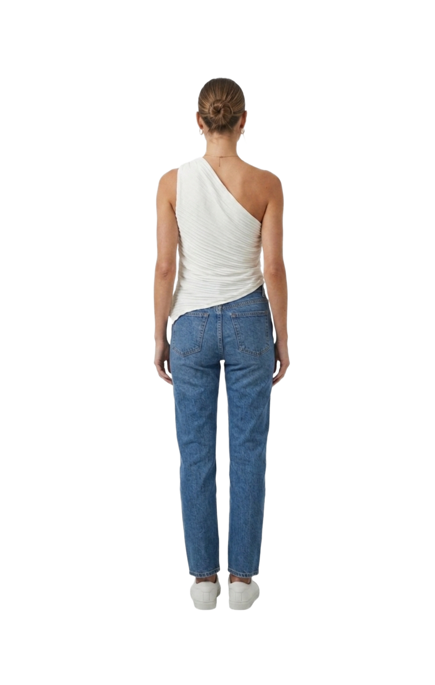 Blusa blanca de un tirante con plisado lateral corte asimetrico