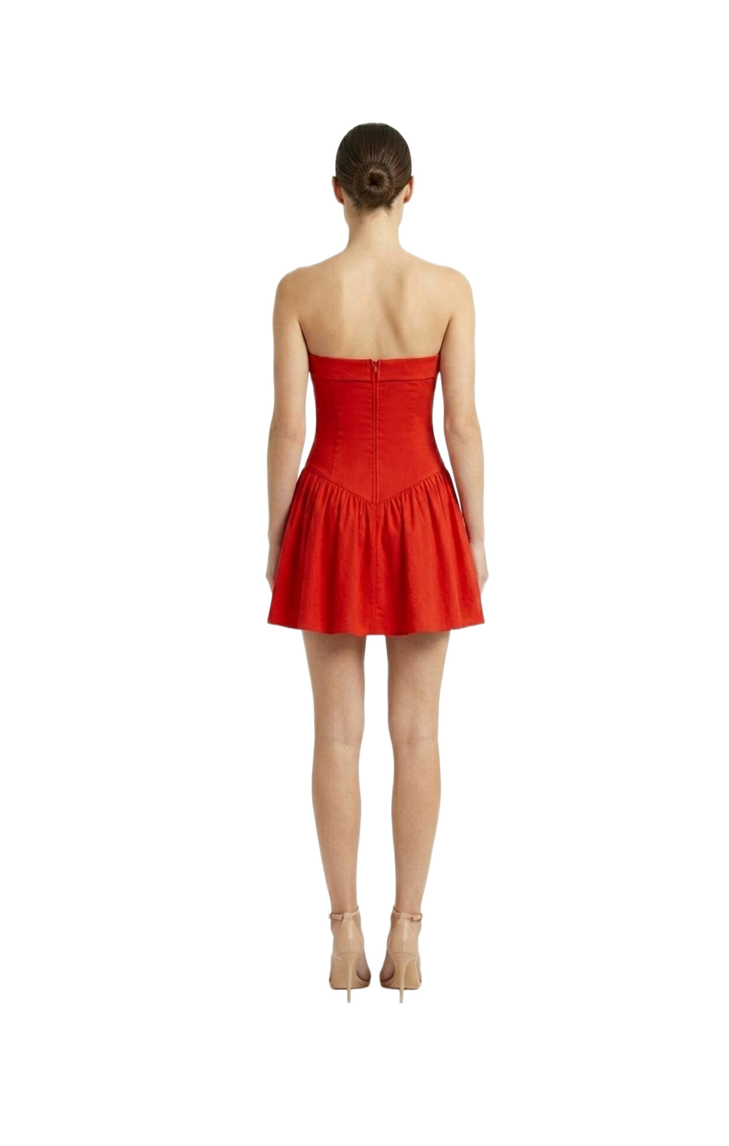 Vestido rojo strapless con falda globo