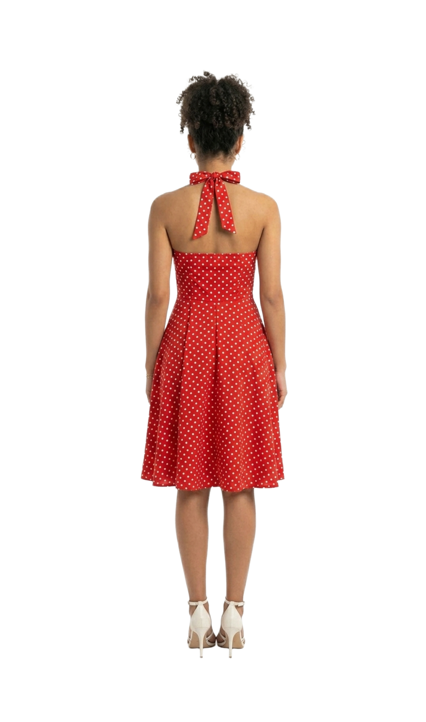 Vestido rojo con puntos blancos tipo halter