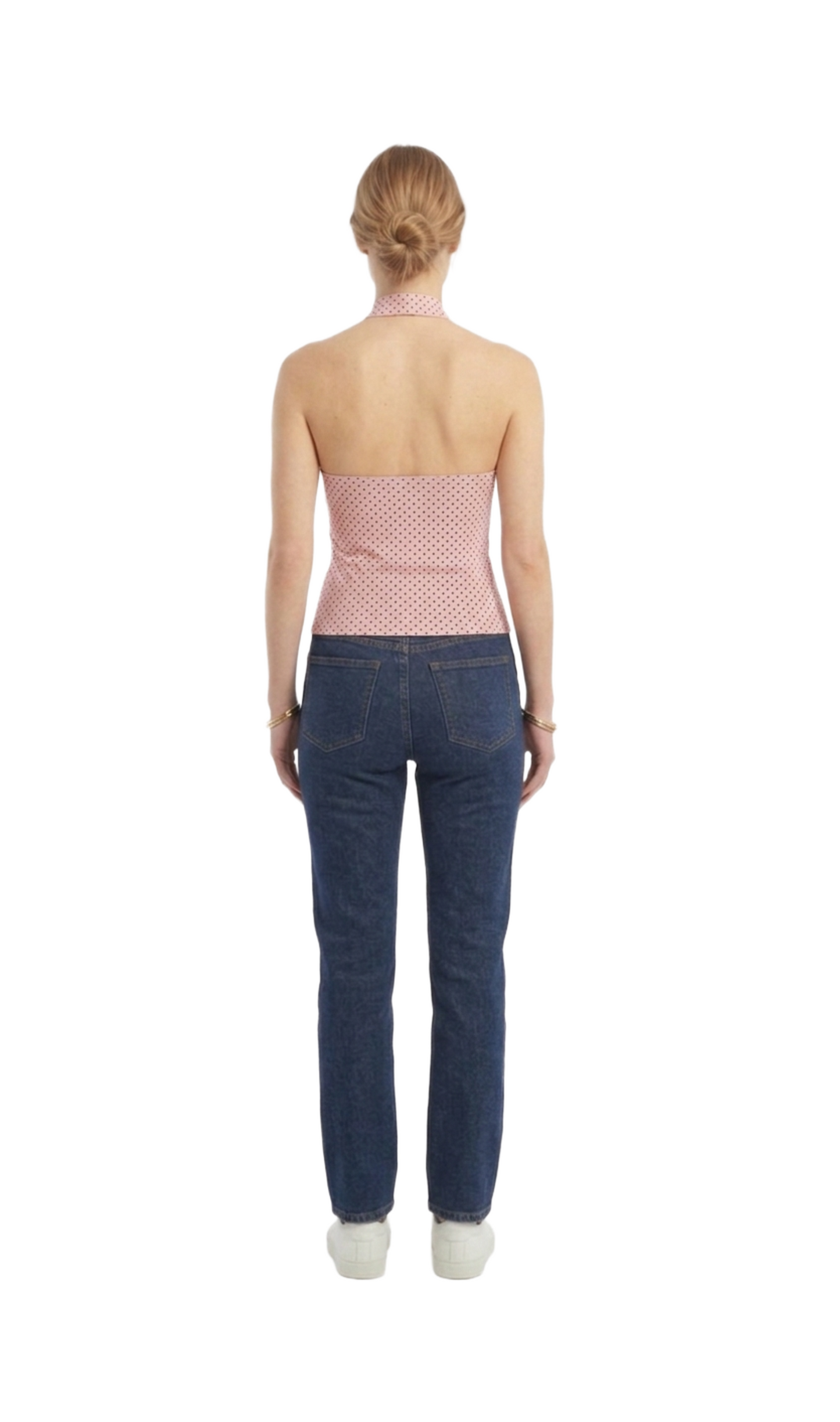 Top estilo halter rosa con puntos rojos