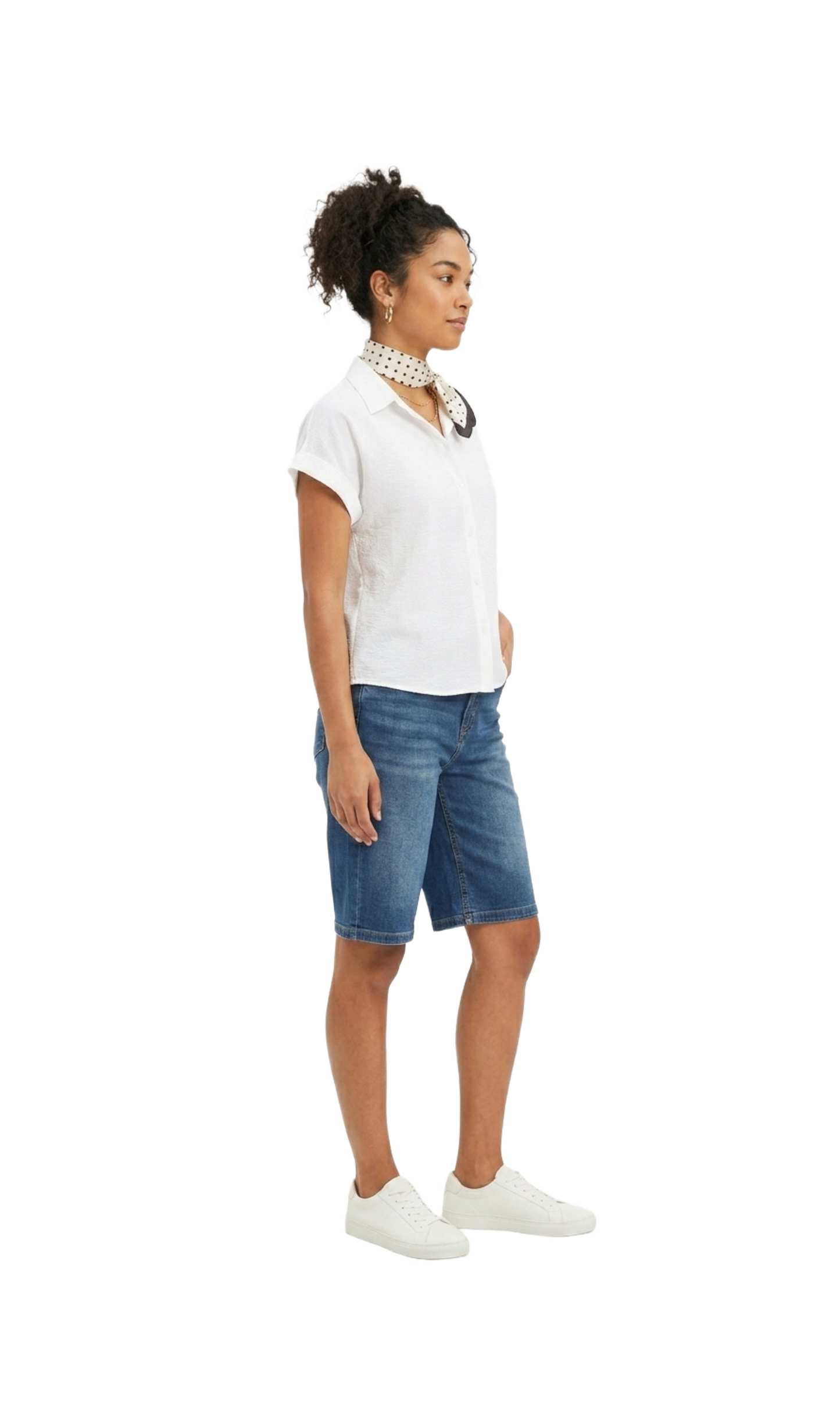 Short bermuda de mezclilla con ligero deslavado