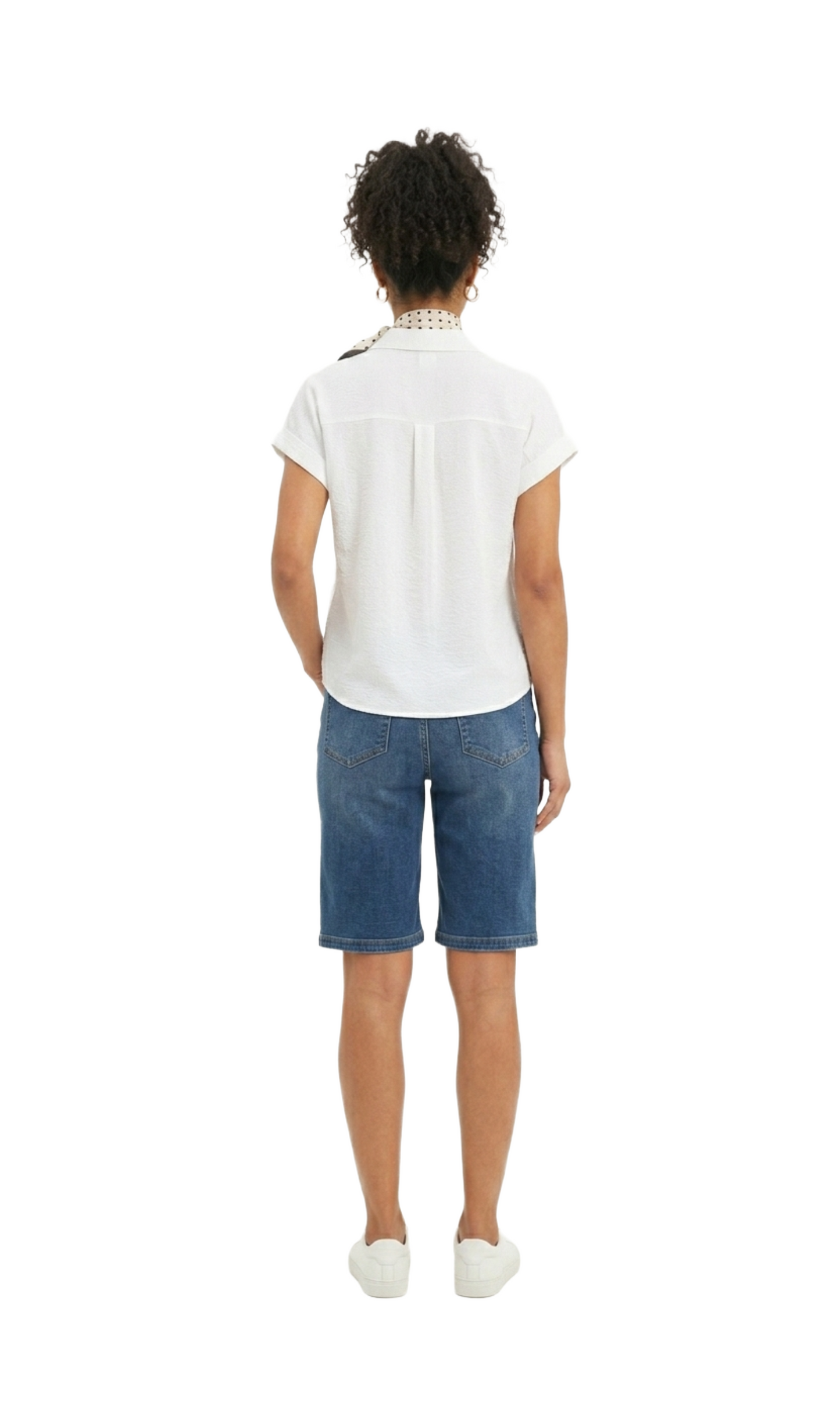 Short bermuda de mezclilla con ligero deslavado
