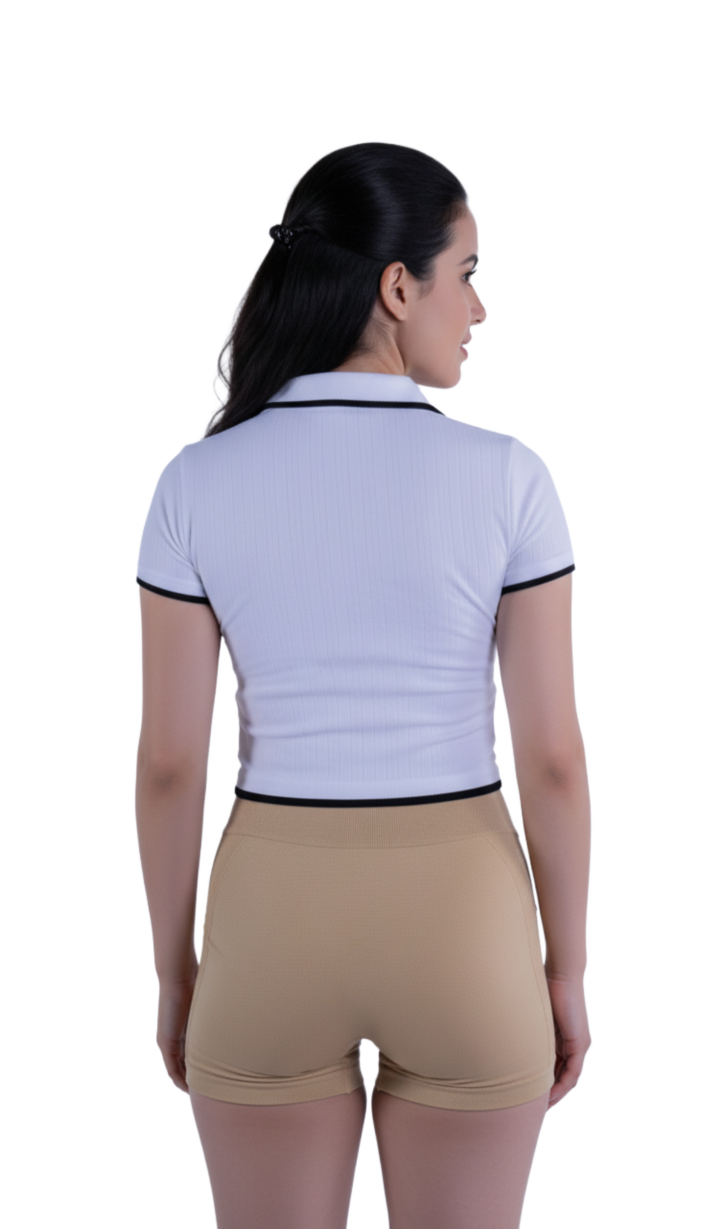 Blusa acanalada blanca tipo polo con detalle en cuello