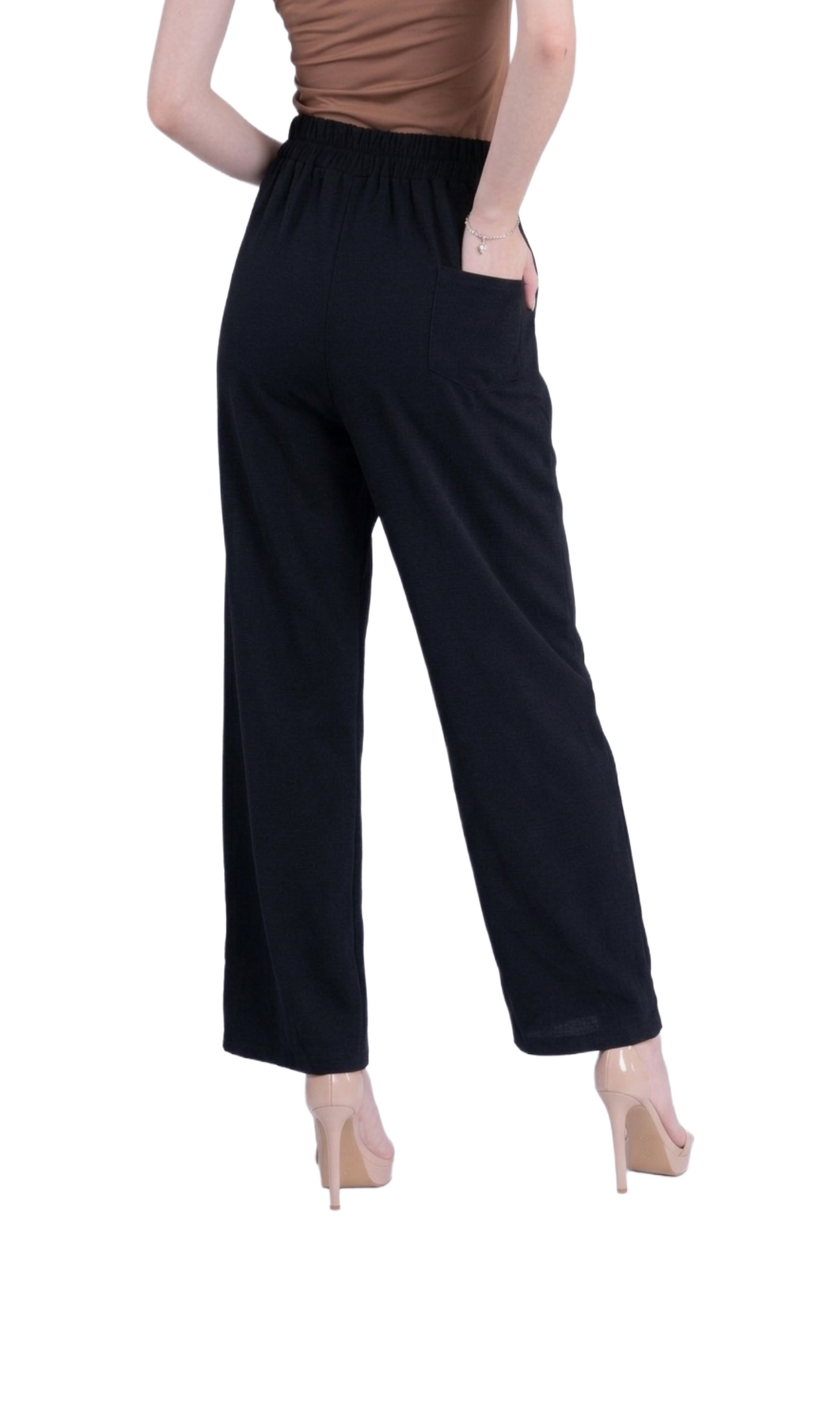 Pantalón con amarre en forma de cinturón