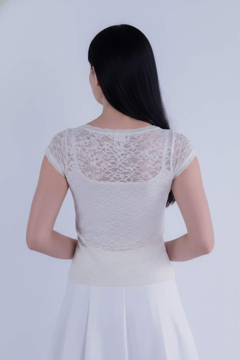 Blusa beige de encaje semi transparente